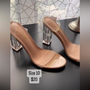 Fashion Nova, Maria clear 2